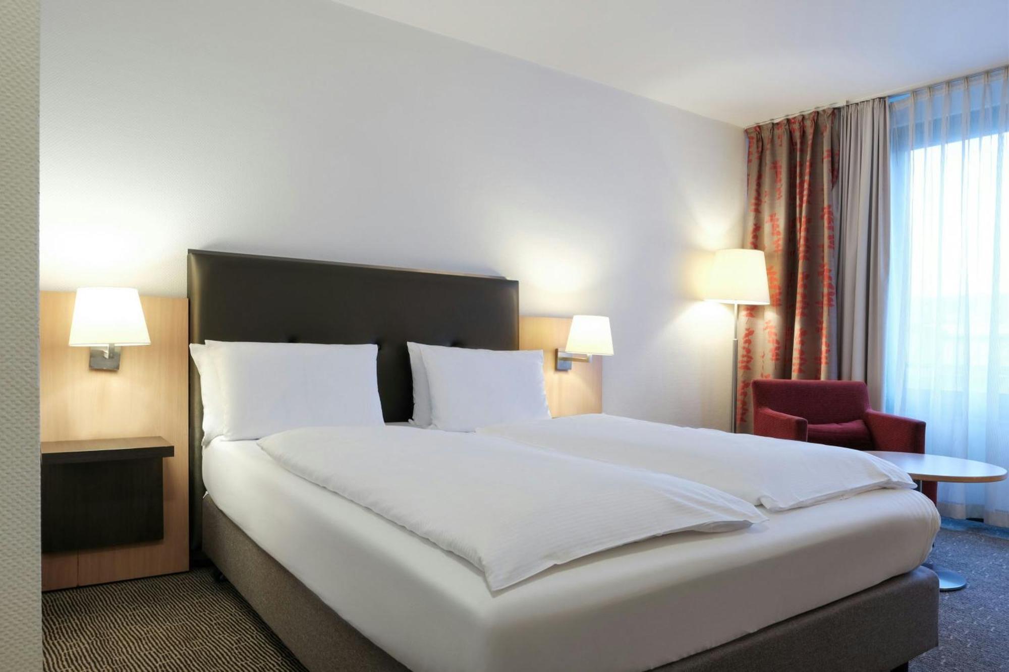 Four Essen City Centre Екстер'єр фото